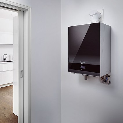 Buderus Brennwerttherme Logamax plus GB192i - 15 kW - Farbe schwarz oder weiß